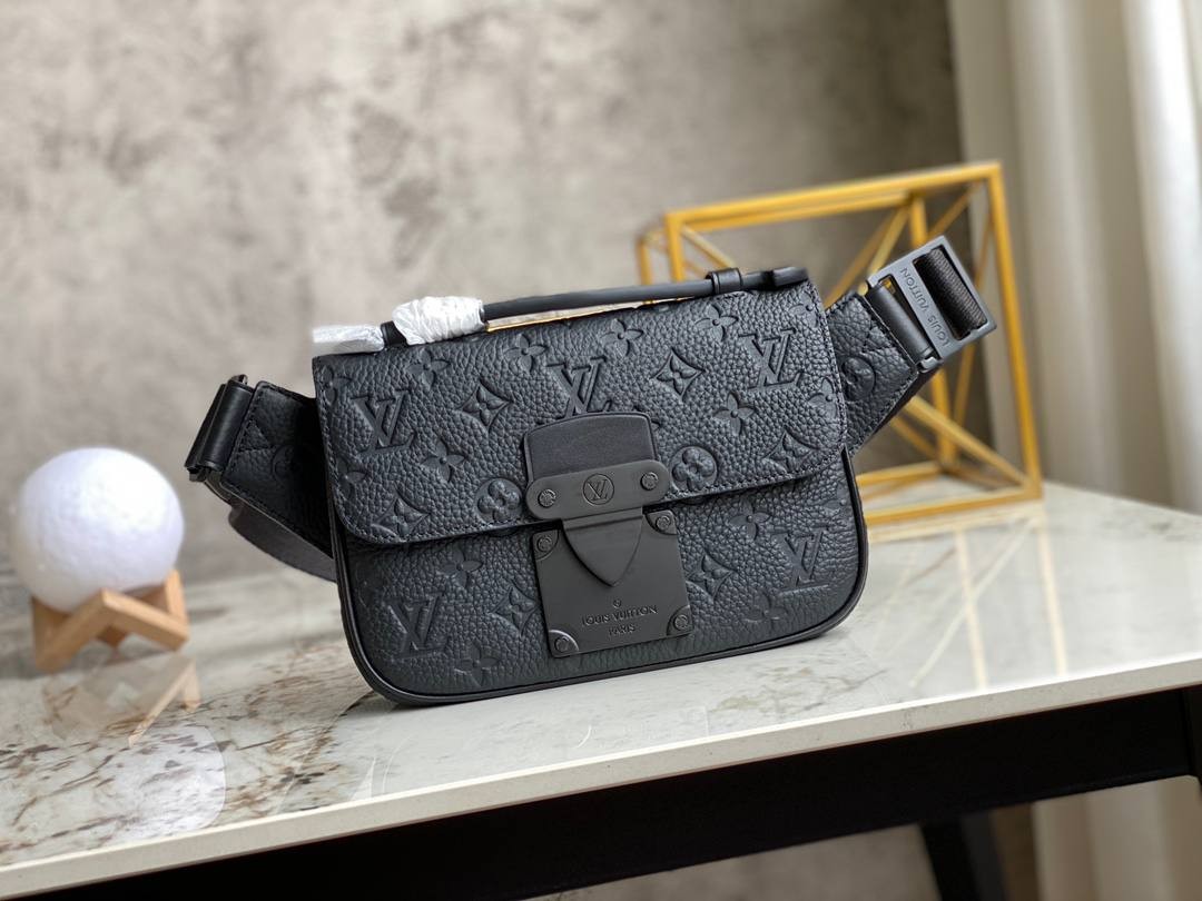 LV Men's Crossbody / Beltbag